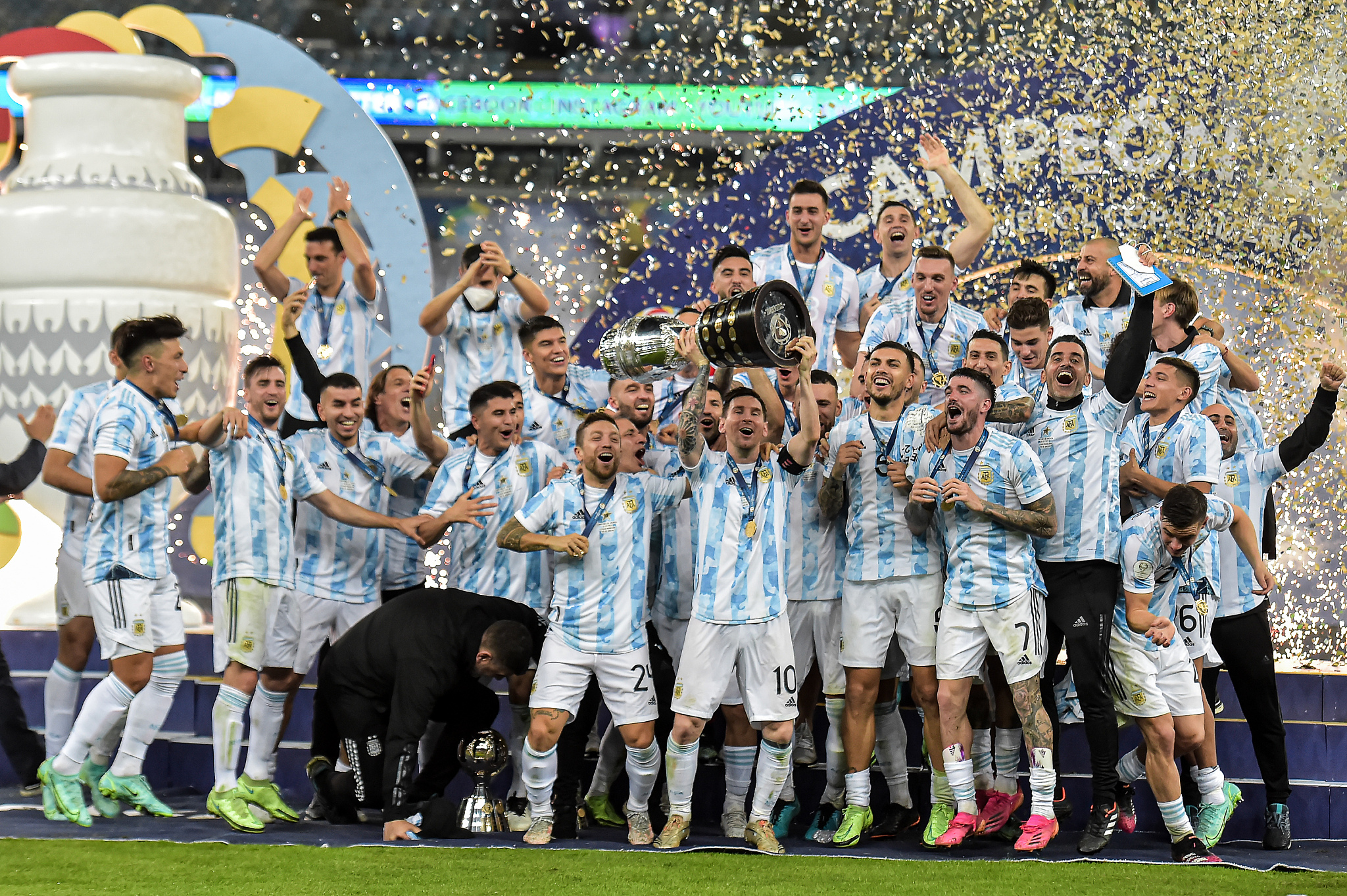 Copa America Rực Lửa - Hành Trình Đến Ngôi Vương Nam Mỹ Copa America Rực Lửa - Hành Trình Đến Ngôi Vương Nam Mỹ