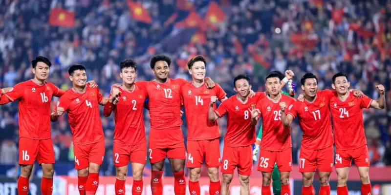 Nguyễn Xuân Son Tái Xuất - Hàng Công Việt Nam Đón Cú Hích 2 Việt Nam đã thắng áp đảo Lào ở trận lượt đi