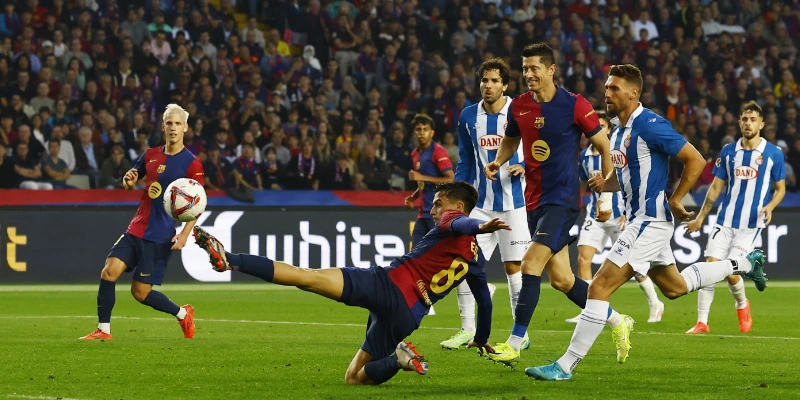 Barcelona Tạm Dẫn Đầu La Liga Sau Chiến Thắng Derby Xứ Catalan 3 Barcelona lên ngôi đầu bảng đẩy La Liga vào thế căng